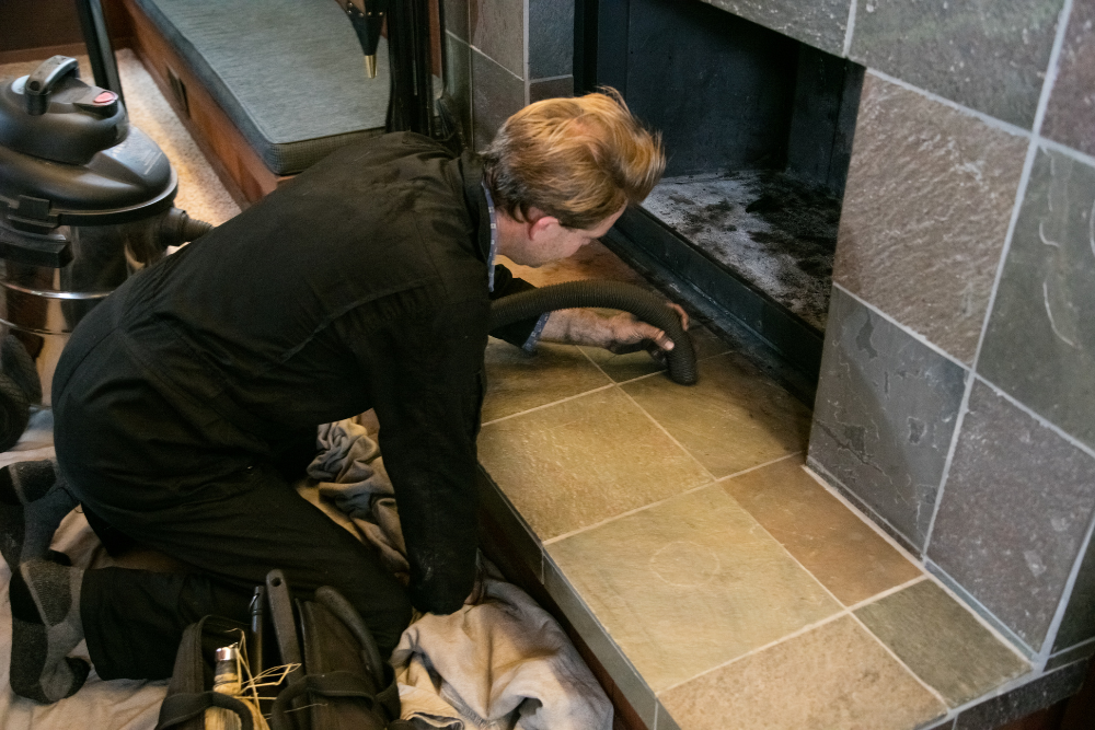 Comment entretenir votre chemin&eacute;e entre deux ramonages ?